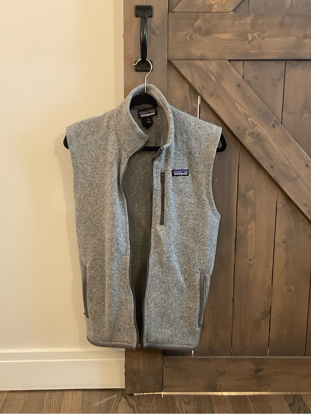 Patagonia Men's Light Gray Fleece Zip Vest